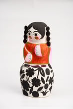 L L2501 the Girl With Braids, 2