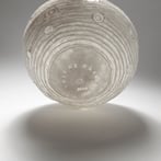 2505 Noli me tangere, 2023, h.14xd.23,5cm, posrelein, houtgestookt, foto Dirk Theys 1