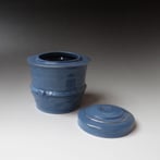 Z X1902 Dekselpot Blauw Goud, H.13xd.13cm, Terra Delft 1