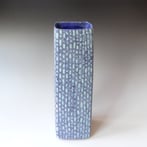 PB22-02 Rectangular vessel with dash pattern textured, h.32x9,5x9,5cm, stoneware, TerraDelft1