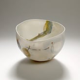 05 How the flowers flow 18 x 18 x h 12,5 cm, 2024, porselein, pigmenten, onderglazuren, houtgestookt 1270C, foto Dirk Theys 1