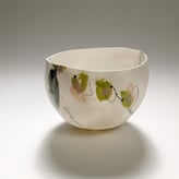 02 Waiting for Spring, 2024, 14x14xh10cm, porselein, pigmenten, onderglazuren, houtgestookt 1270C, foto Dirk Theys 1