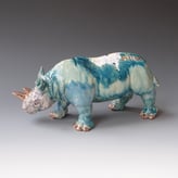 241106 Rhino Ceramic Glaze Gold, H.12x27x11cm Terra Delft 1