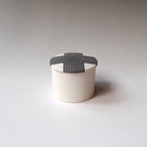 Msh 3 Box 2023, Porselein H.5,5xd.6,5cm, Terra Delft 1