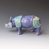 250127 Rhino Ceramic Glaze Gold, H.13x24,5x10cm Terra Delft 1