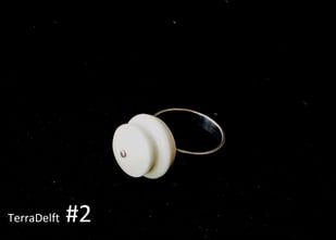 19-12-Ring1-element-h.29xd.15cm-porcelain-silver-size-17-TerraDelft-2