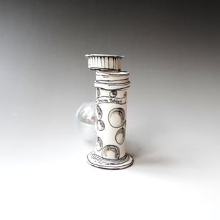 K M2505 Blowing Bubbles Forever, 2025, Porcelain, H.12x11x5,5cm, Terra Delft3