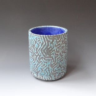 P B2507 Cylinder With Grey Blue Decoration, 2025, H.18xd.15cm., Stoneware, Terra Delft1
