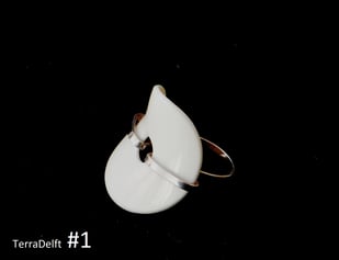 19-11-Ring1-element-h.27x28x28cm-porcelain-silver-size-17-TerraDelft-2