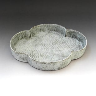 Y S2607 Flower Plate, 2025, Stoneware, H.4x28x24cm, Terra Delft 1