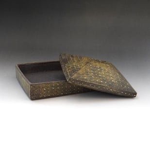 Y S2608 Square Box, 2025, Stoneware, H.8x18x18cm, Terra Delft 3