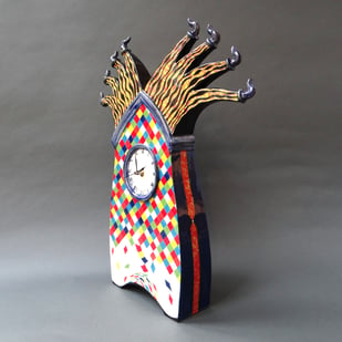 R E2504 the Jester, H.51x42x9cm., Hand Decorated Glazed Earthenware, Terra Delft2
