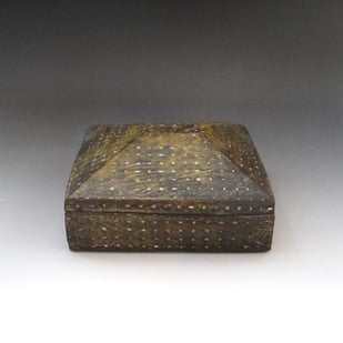 Y S2608 Square Box, 2025, Stoneware, H.8x18x18cm, Terra Delft 1