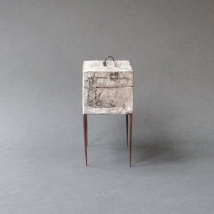S K25 6 Doosje, Keramiek Metaal Glas, H.18x8x8cm, Terra Delft1