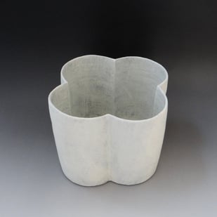 Y S2601 Flower Container, 2025, Stoneware, H.19x25,5x25,5cm, Terra Delft 3