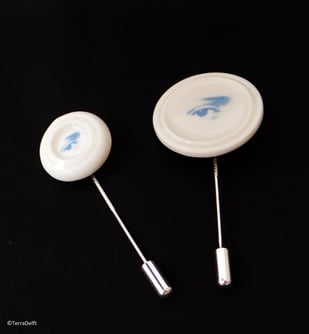 Willem broche-pin JB-BzT, porselein-zilver-transfer, TerraDelft