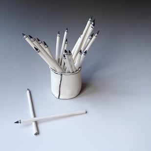 K M2506 Cup of Pencils, 2025, Porcelain, H.19xd.18cm, Terra Delft3