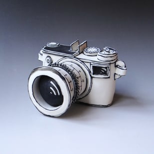 K M2507 Camera #83, 2025, Porcelain, H.9x16x15cm, Terra Delft2
