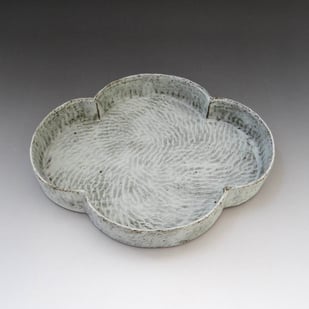 Y S2607 Flower Plate, 2025, Stoneware, H.4x28x24cm, Terra Delft 3