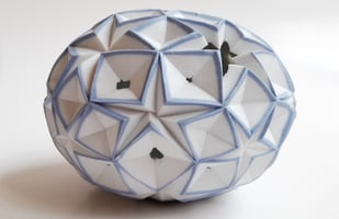 B R1610, Star 2, 2015, Porselein, 10x13x13 Cm., Front