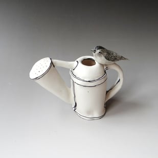 K M2511 4 Bird on Can, 2025, Porcelain, H.13x18x8cm, Terra Delft2