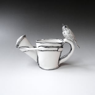 K M2511 5 Bird on Can, 2025, Porcelain, H.13x19x6cm, Terra Delft2