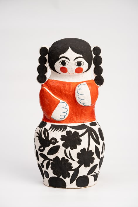 L L2501 the Girl With Braids, 1