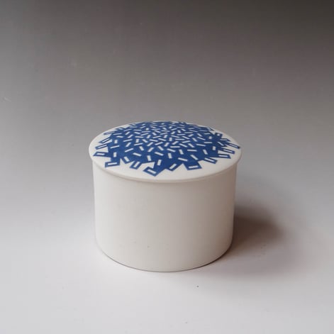 Msh 1 Box 2025, Porselein H.8xd.10,5cm, Terra Delft 1