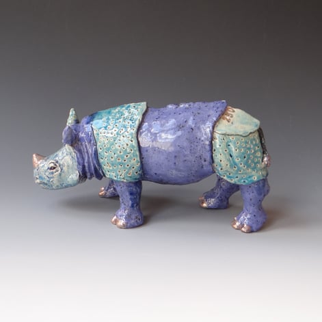 250127 Rhino Ceramic Glaze Gold, H.13x24,5x10cm Terra Delft 1