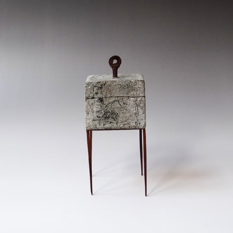 S K25 5 Doosje, Keramiek Metaal Glas, H.19x8x8cm, Terra Delft 1